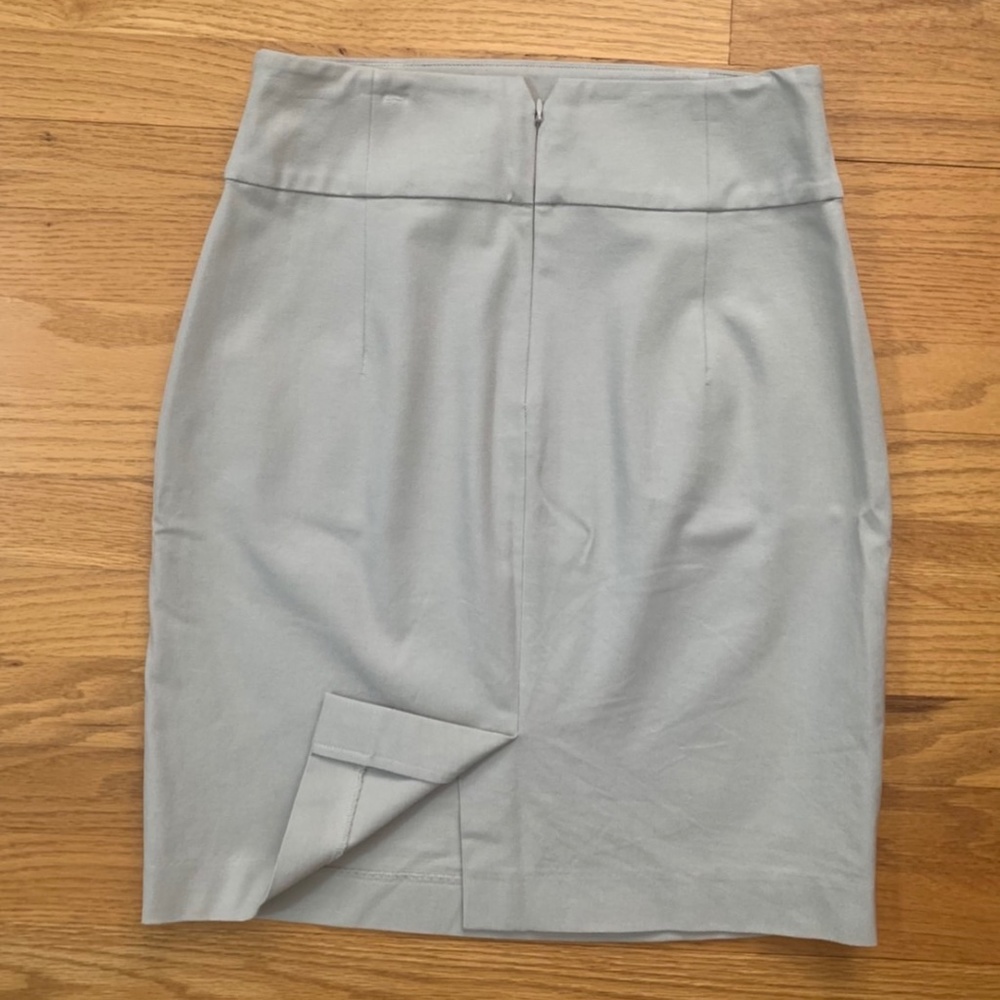 Banana Republic Stretch Skirt - Khaki color - Picture 4 of 5
